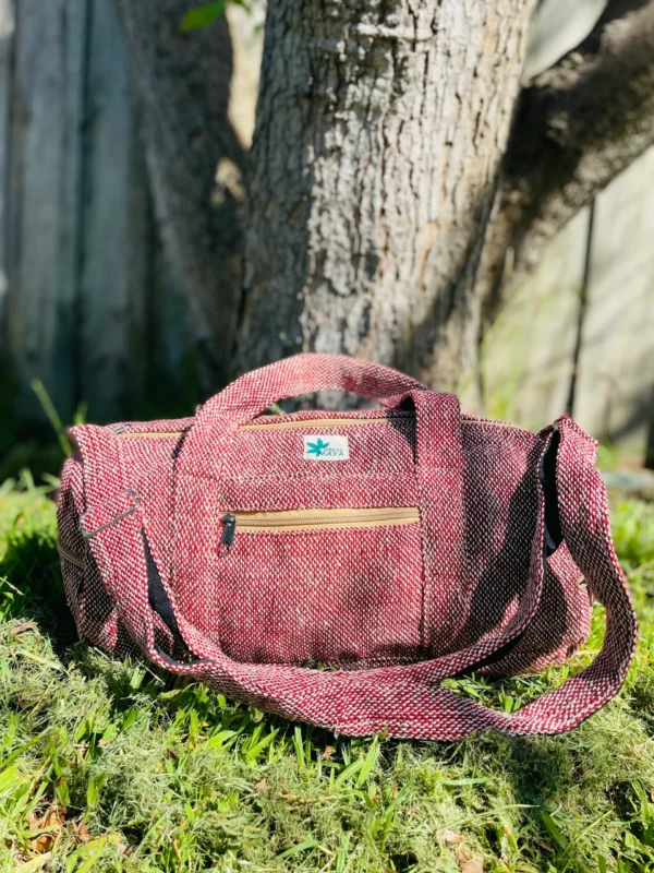 Red Hemp duffle bag in nature