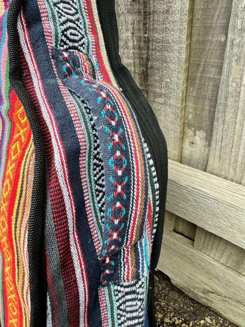 handle of guitar bag