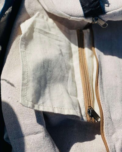 small pocket with zipper inside a yoga mat