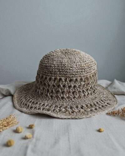 Crochet beige hat front