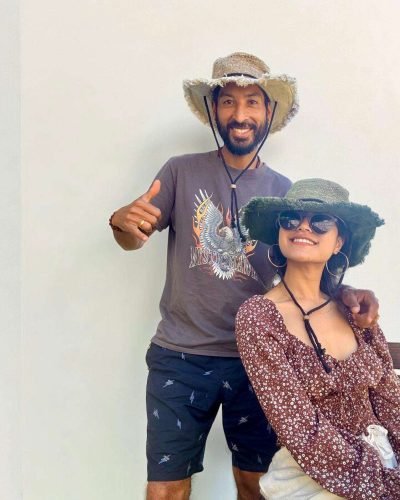 couples wearing cruiser hemp hats