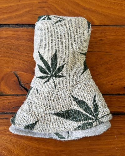 folded hemp leaf printed hat