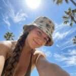 Hemp Leaf Printed Bucket hat: Small Leaves