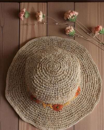 Kumari beige orange top view