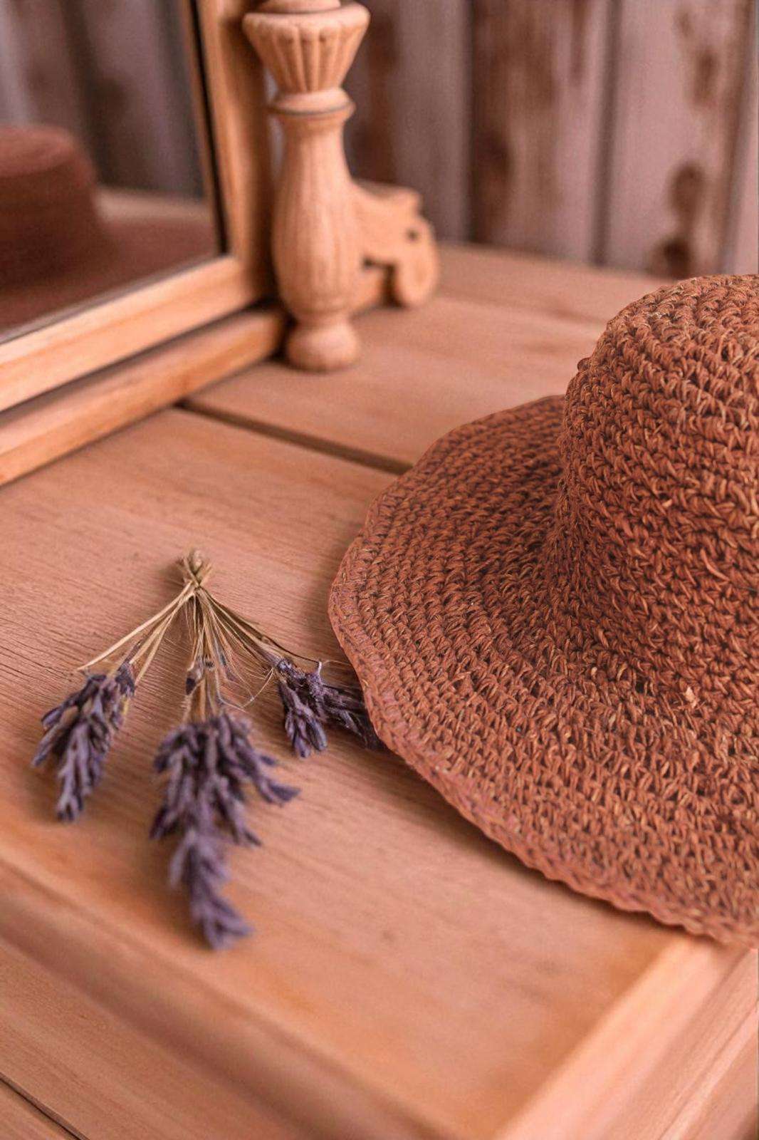 brim detail close-up
